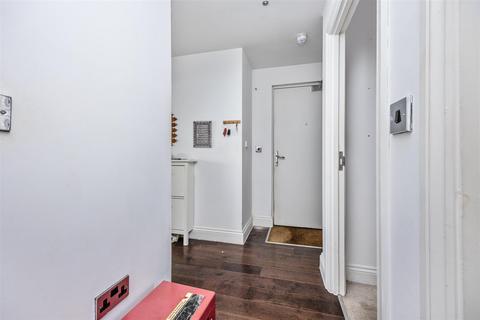 2 bedroom flat for sale, Stoneham Road, Hove BN3