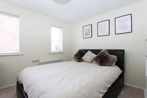 1 bedroom flat for sale, Bunting Close, London, N9