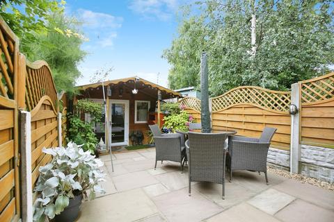 6 Ambien Road, Atherstone, CV9 2AT