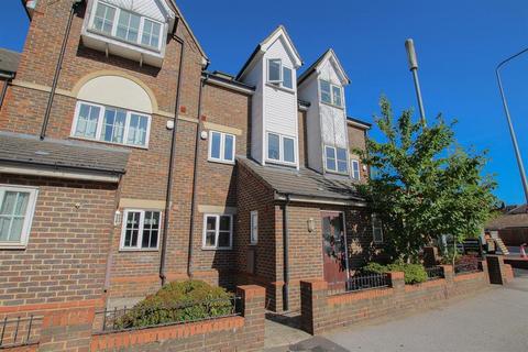 3 bedroom townhouse for sale, Watling Street, Hockliffe, Leighton Buzzard.