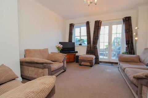 3 bedroom townhouse for sale, Watling Street, Hockliffe, Leighton Buzzard.