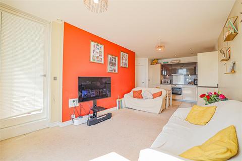 2 bedroom flat for sale, Cotterells, Hemel Hempstead, HP1