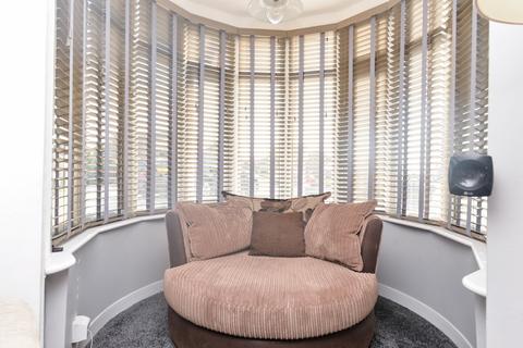 2 bedroom apartment for sale, The Dome, Barton Court Avenue, Barton on Sea, Hampshire, BH25