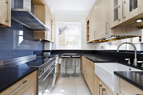 2 bedroom apartment to rent, Cadogan Square, Knightsbridge SW1X