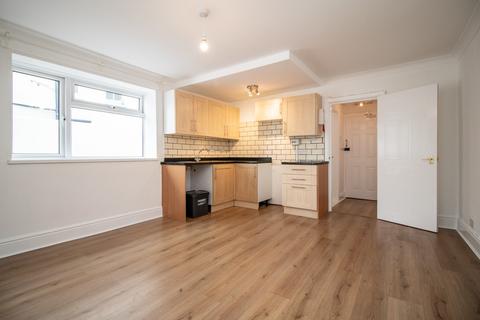 1 bedroom apartment to rent, Victoria Square, Penarth CF64