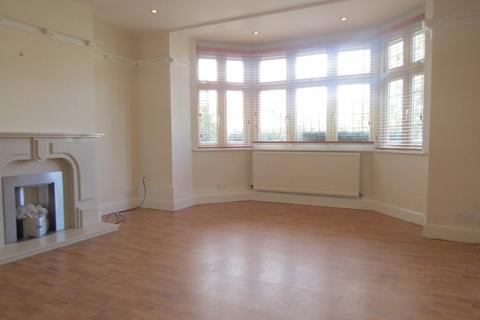 3 bedroom flat to rent, Eton Road, Essex CO13