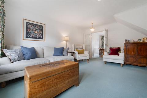 22 Cedar Drive, Ascot, SL5 0UA