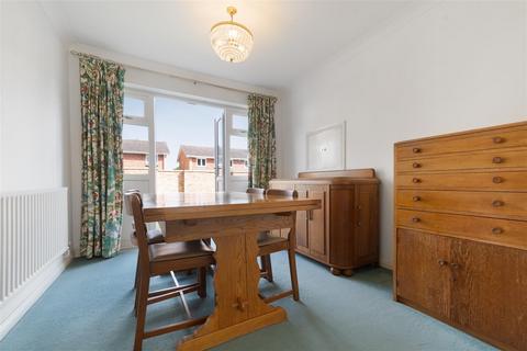 22 Cedar Drive, Ascot, SL5 0UA