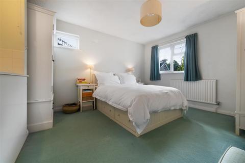 22 Cedar Drive, Ascot, SL5 0UA
