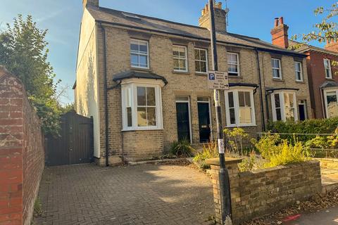 3 bedroom end of terrace house to rent, York Road, Bury St Edmunds