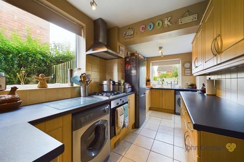 5 Bridge Road, Uttoxeter, ST14 8BA