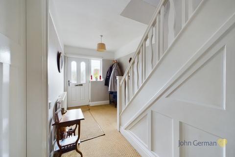 5 Bridge Road, Uttoxeter, ST14 8BA