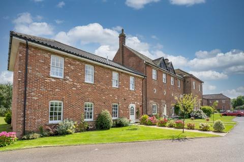 4 bedroom end of terrace house for sale, Wicklewood