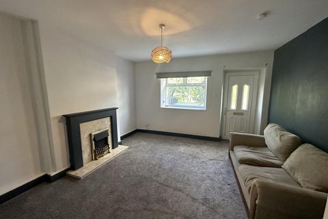 3 bedroom house to rent, Pontefract Road, Hoyle Mill