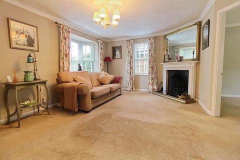 4 bedroom detached house for sale, Heards Close, Wigston