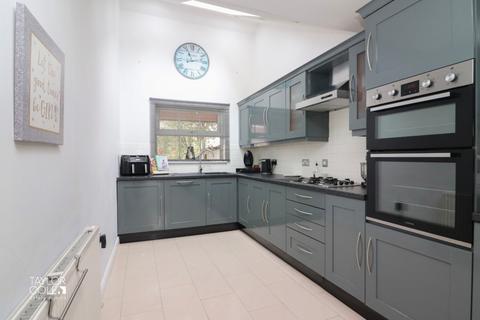 12 Arran Drive, Wilnecote, Tamworth, B77 5AS
