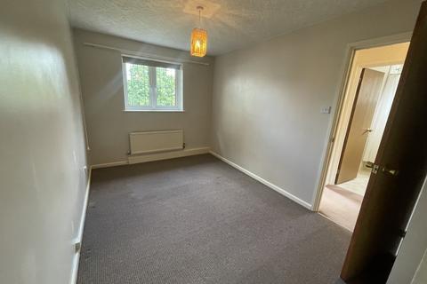 2 bedroom semi-detached bungalow to rent, Peveril Gardens, Disley