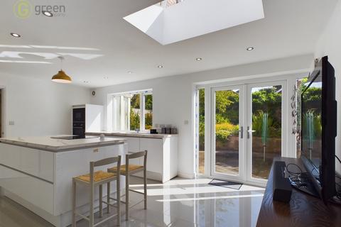21 Carlton Croft, Sutton Coldfield, B74 3JT