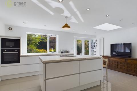 21 Carlton Croft, Sutton Coldfield, B74 3JT