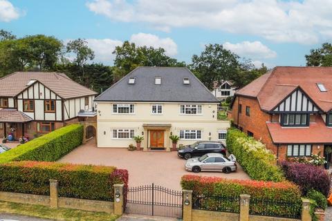 7 bedroom detached house for sale, Dukes Wood Drive, Gerrards Cross