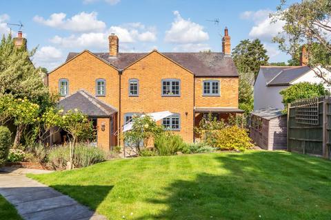 4 bedroom detached house for sale, Gawcott,  Buckinghamshire,  MK18