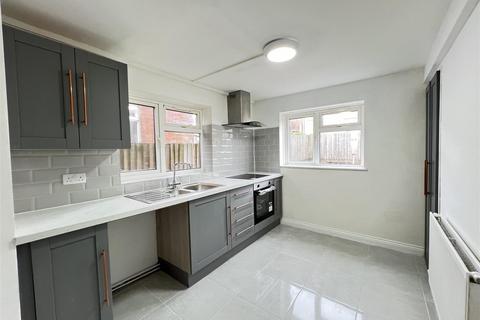 2 bedroom flat for sale, Dolcoed, Aberdare CF44