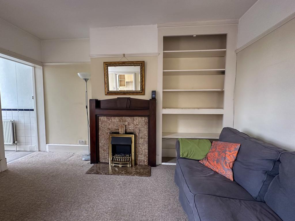 Lounge/ Dining Room