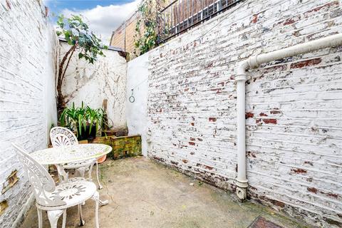 1 bedroom flat for sale, Lexham Mews, Kensington, London