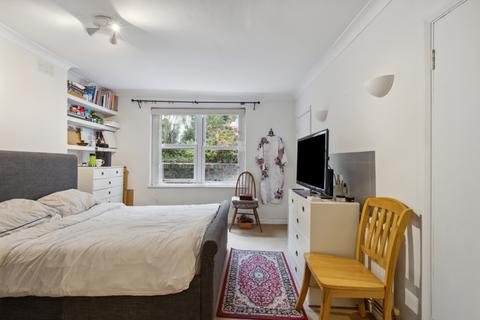 1 bedroom flat for sale, Lexham Mews, Kensington, London