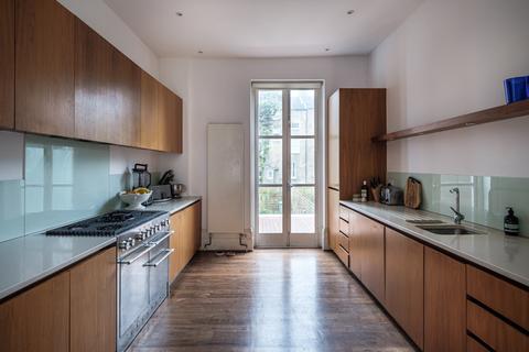 47 Pyrland Road, London, N5 2JA