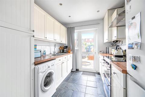 14 Guildford Way, Wallington, SM6 8NS