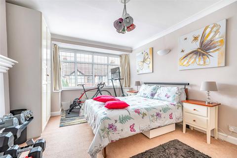 14 Guildford Way, Wallington, SM6 8NS