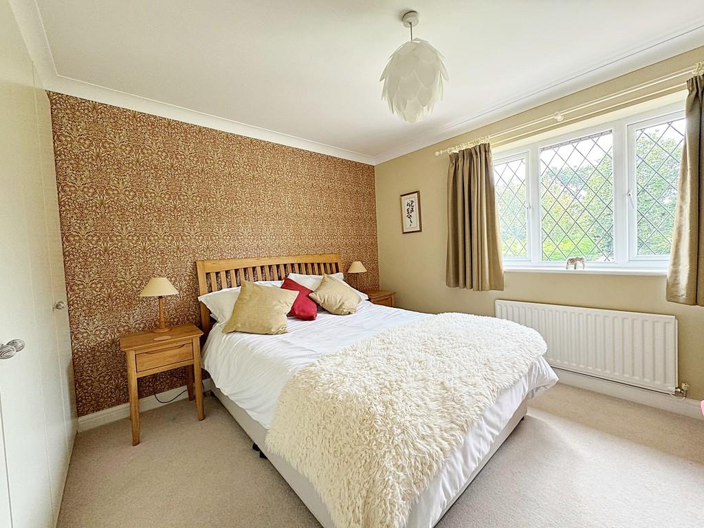 Bedroom 2.1