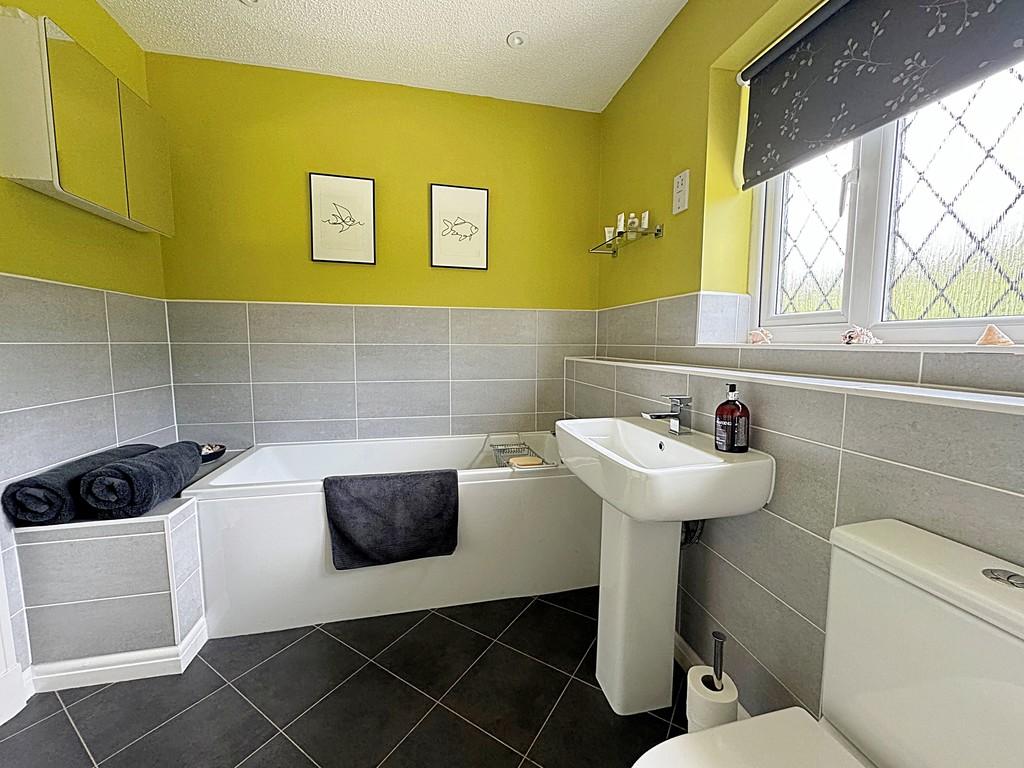 Main bathroom