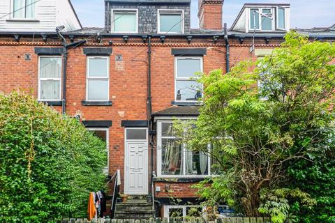 3 bedroom terraced house for sale, Graham Grove, Leeds