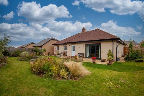 3 bedroom detached bungalow for sale, Marsh Furlong, Bampton OX18