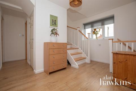 6 Argosy Road, Lyneham, Chippenham, SN15 4AP