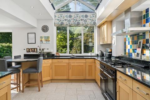 5 bedroom house for sale, Crispin Way, Farnham Common