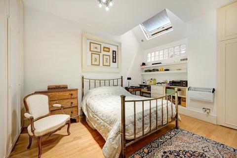 3 bedroom flat for sale, Cornwall Gardens, South Kensington, London