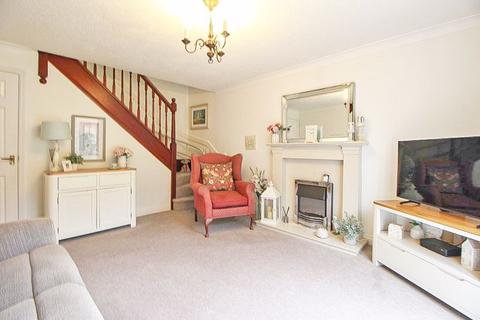 27 Gideons Close, Dudley, DY3 2HY