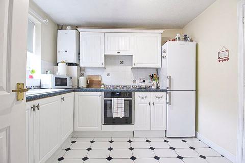 27 Gideons Close, Dudley, DY3 2HY