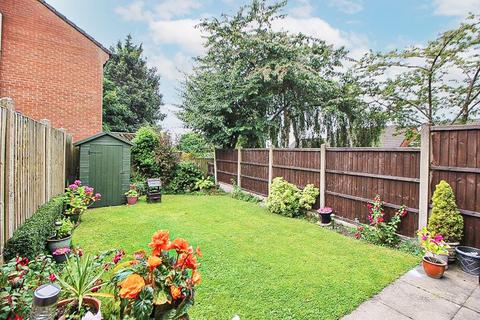27 Gideons Close, Dudley, DY3 2HY