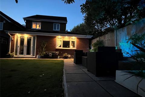 3 bedroom detached house for sale, Walsingham Avenue, Alkrington, Middleton, Manchester, M24