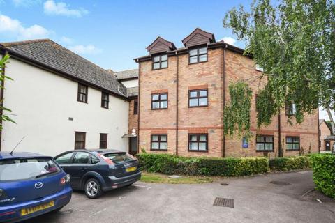 2 bedroom apartment to rent, Hamilton Court, Templemead