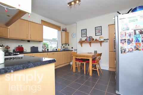 3 bedroom maisonette to rent, Hartington Villas, Hove