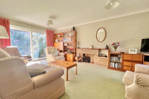 5 Cavendish Drive, Claygate, Esher, KT10 0QE