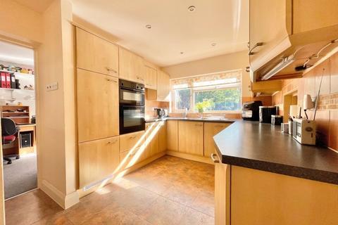 5 Cavendish Drive, Claygate, Esher, KT10 0QE