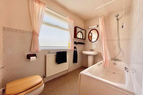 5 Cavendish Drive, Claygate, Esher, KT10 0QE