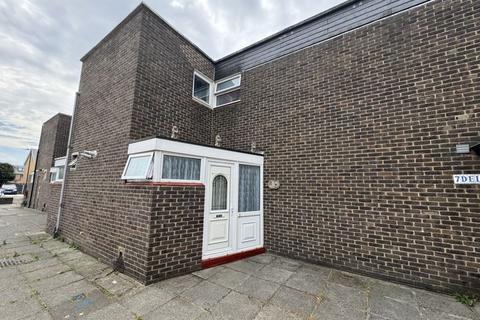 2 bedroom terraced house for sale, Delta Grove, Northolt