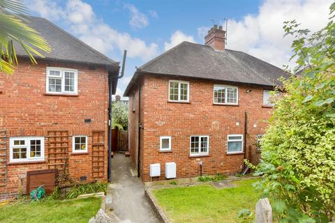 27 Chalkpit Terrace, Dorking, RH4 1HX